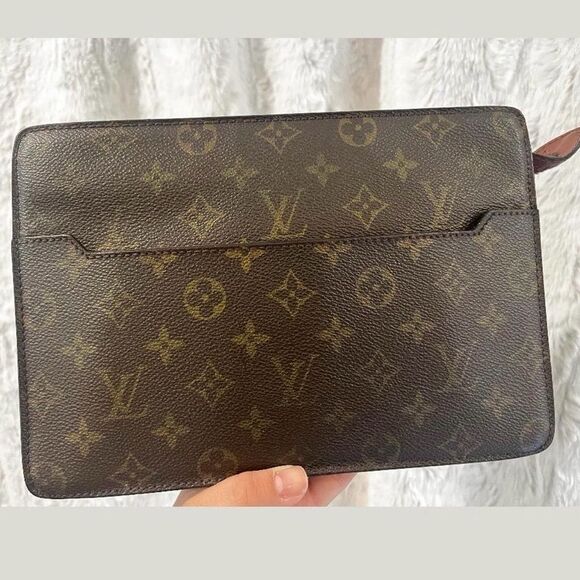 Louis Vuitton Other - AUTHENTIC Louis Vuitton Monogram Pochette Homme Vintage Clutch (COA INCLUDED)